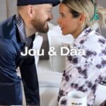 Daniela Martins Instagram - Jou & Däa à l’hôtel 🥰 Craquez à nouveau avec @krisprolls_france Gagnez 2 plateaux repas, 2 mugs, 2 verres à jus, 2 serviettes et 2 paquets de Krisprolls au Froment Sans Sucres Ajoutés. Pour participer : - Likez et commentez Tirage au sort le 17/10/2023 🍀 #CraquezANouveau #KrisprollsFR