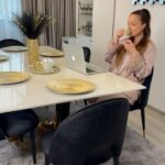 Daniela Nízlová Instagram - ‼️SÚŤAŽ‼️ INSTAGRAM vs. REALITA😅 Dnes súťažíme o voucher v hodnote 100€ od @beliani_sk , ktorý môžete minúť na nábytok podľa vlastného výberu. Stačí, keď dáte follow na profily @beliani_sk a @danielatwiins ✌🏻 V komentári označte 3osoby a napíšte, v ktorom videjku sa vidíte viac-INSTAGRAM ALEBO REALITA? Pre tých, ktorí by ste chceli výhodnejšie nakúpiť, mám pre Vás zľavový kód “DANIELA_10” s platnosťou do 15.5. Súťaž trvá do 30.4.! #sutaz #beliani #voucher