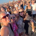 Daniela Nízlová Instagram - Dalsi sen splneny🙏🏻 Dakujem @jkmedia_jkevent , ze si vyslysal moju prosbu zavolat na @lovestreamfestival moj idol z detstva @michael.patrick.kelly.official 🫶🏼 Tesim sa aj na buduce rocniky, bolo to super👏🏻