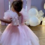 Daniela Nízlová Instagram - Skvela oslava Neuskinych 2rockov je za nami 🙏🏻❤️ Dakujeme @rancubobiho , citili sme sa u Vas velmi prijemne, jedlo bolo uzasne a jazda na koci a koniky boli najkrajsim prekvapenim pre deti! @balonikovysvet a @svetpismen.sk ste najlepsi,ako vzdy neskutocne krasna vyzdoba! @lollipops_s.r.o dakujeme za nielen nadhernu, ale chutovo fantasticku tortu🎂 Dakujeme vsetkym zucastnenym, ze si nasli cas a stravili s Neuskou jej dolezity den❤️ @claudiasprincess_czsk mate najkrajsie princeznovske saty ako pre Popolusku👗 #narodeniny #oslava #bdaygirl #nea #party #celebration #slovakia #horses #kone #rančubobiho