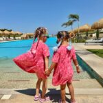 Daniela Nízlová Instagram – Najvacsia radost tieto nase dve lasky❤️❤️ #linda #nea #cousins #egypt #vacation