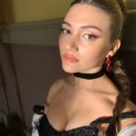 Daniela Nieves Instagram - Two more weeks🫣🫣✨🧛‍♀️ #vampireacademy