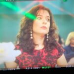 Daniela Paschoal Instagram - Já está disponível no @starplusbr a 2º temporada de @oreidatvserie. Eu interpreto a querida @sonialima (que responsabilidade e que alegria! 🤭). Fui dirigida por esses três feras @marcusbaldini #júliajordão e @lulubap 💛 caracterização e make @annavansteen, @mafetorrezani e @brunolemes que também ajudou muito nesse processo. Obrigada @tosiale 💛 🎬 @gullaneentretenimento