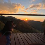 Daniela Paschoal Instagram – essa semana foi celebrado o dia do vira-lata, vocês sabiam? e olha só a jornada de sobrevivência do Linduco, que só está aqui hoje forte e saudável graças ao resgate das titias do projeto @adotarpatinhas. 
Arlindo chegou pra deixar a casa mais alegre (e um pouco comida tb😆), e os nossos corações quentinhos com tanto dengo. obrigada aUmigo, você é perfeito! 🥹🐶💛