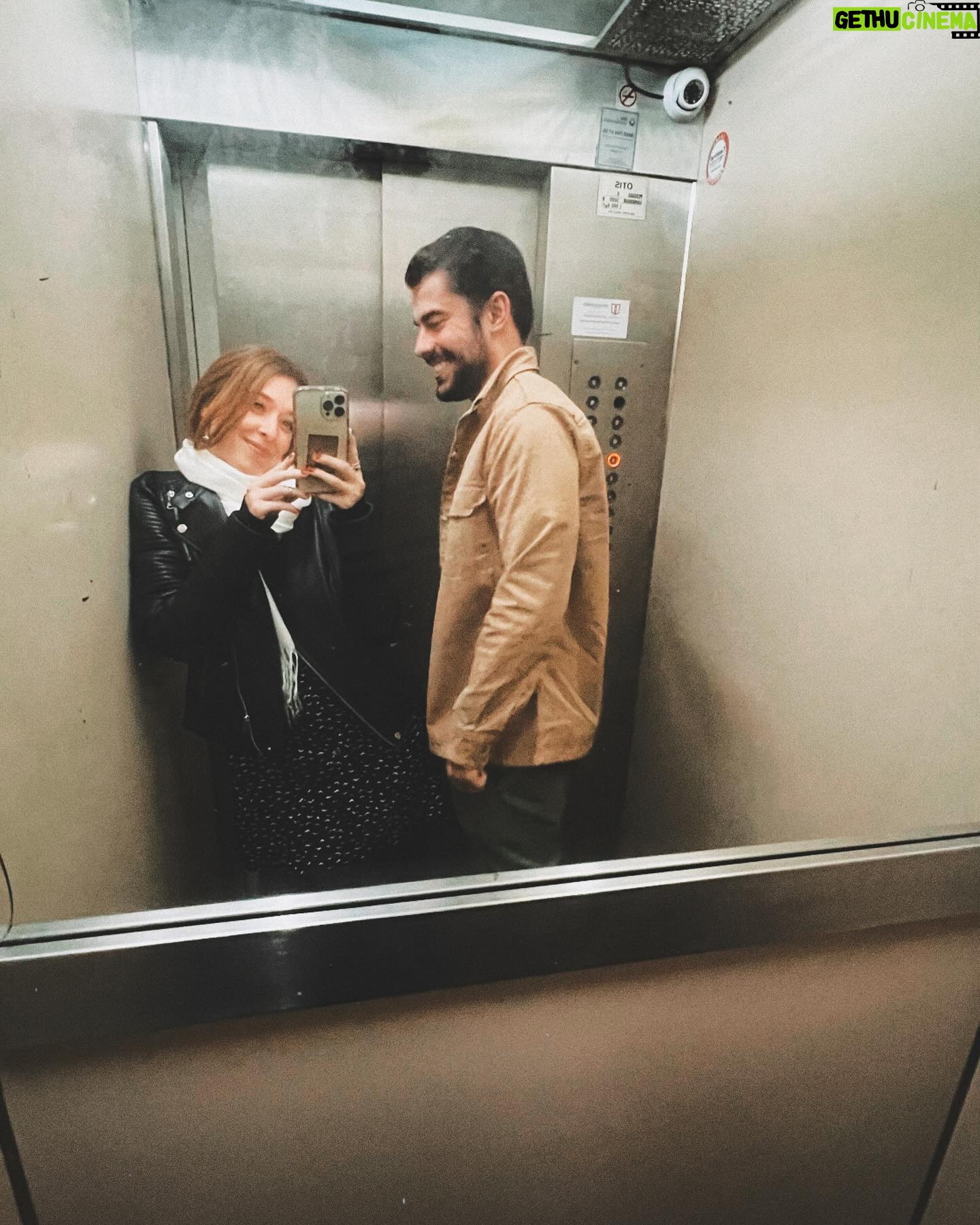 Daniela Paschoal - 3 Likes - da sƩrie - espelho .