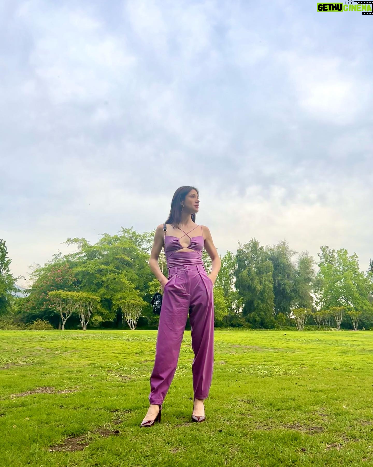 Daniela Ramírez - 17.8K Likes - #100joveneslideres 2023 💫 gracias gracias por este importante reconocimiento . Que grandes y diversos talentos llenos de convicción y ganas de mejorar nuestro presente ✊🏼 • •conjunto precioso primaveral @mariacherchile •maquillaje , mi genia @camilamakeup 🫀