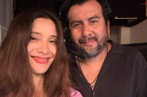 Daniela Ramírez Instagram - GRACIAS GRACIAS GRACIAS POR TANTO!
Seguir aprendiendo .. querer a los amigos , a los equipos maravillosos que hacen posible que tengamos historias.
Me los llevo en el 🫀.
Profundamente agradecida de esta humana noble , sencilla, ingenua y trasparente .
La defendí hasta el final a mi reina linda ♥️ gracias @nicolas_alemparte por verme siempre  en este personaje , gracias @gaburzua por ser mi compañero confidente puño lágrima y oreja.
Gracias @marcocruzat  por estar ahí siempre , gracias a mi Aldo que siempre me cuida .
García equipo más que amado y  gracia a él curso más hermoso y siniestro que cualquiera pueda tener . Nos reímos más que sufrimos . Alta historia! Y  aunque ustedes no lo crean ..Si me peinaba 😎🫶🏻jjjj
Gracias a todos por encariñarse, odiar,llorar y vernos💫 @baezaignacia @palomamoreno @nicoyarzun @gabrielcanasg @mariaomegnaoficial @fele.rojasd @conmackenna @francaimboden @franciscoreyesmor @bdellaschiava @nicpo @tamaraacostazambra @joseantonioraffo
