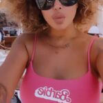 Daniela Santiago Instagram - Otro año más en mi paraíso favorito,, Se marcha agosto y con el mis vacaciones quiero agradecer a todo el maravilloso equipo que forma @edenbeachtorremolinos y en especial a mi querido @antonioedentorremolinos por acogerme otro añito mas y dejarme disfrutar tantísimo de estos días de descanso, me habéis cuidado y mimado como a una reina , solo tengo palabras bonitas y de agradecimiento para todos vosotros !! Nos veremos muy pronto !! Te quiero!! 🩵