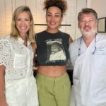 Daniela Santiago Instagram - Una semana después de la intervención para retirada de un pólipo, ¡hoy Daniela vuelve a hablar! 😄 👉 Su voz suena muy bien y todavía tiene que mejorar mucho después de las sesiones de logopedia. Os iremos enseñando su progreso. 🙌🏻💚 #clinicadrcasado #drcasado #comunidadtrans #transvoice #voicesurgery #cirugiadelavoz #voztrans #feminizaciondelavoz #feminizacióndelavoz #voicefeminization #mujertransgenero #feminizaciondevoz #glotoplastia #glotoplastiadewendler