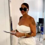 Daniela Santiago Instagram - Hoy hemos tenido el honor de cuidar de las cuerdas vocales de esta gran artista, Daniela Santiago. ¡Gracias por confiar en nuestro equipo! Visita nuestra web www.clinicadrcasado.com y pide una cita de valoración de tu caso totalmente gratuita. #clinicadrcasado #drcasado #voicesurgery #chicastrans #transgirls #voz #danielasantiago #laveneno