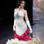 Daniela Santiago Instagram - Queridísima amiga @_sarasanabria_ Ha sido un inmenso placer compartir contigo este momento tan bonito en @simofsevilla tienes el arte en las manos de crear vestidos de ensueño ! Te quiero!! Muchísimas gracias @maryna_torres esas joyas eran Preciosas!! 💖 Makeup & hair @estilismo_antonio un lujo ponerme en tus manos !! ❤️ Carrete 1 . Vienen más fotos y vídeos preciosos ! Estar atentos ! ❤️