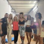 Daniela Santiago Instagram - Ayer noche asistí por primera vez a ver el espectáculo que hacen en @theholeshow , he de decir que la maestra de ceremonia @evaisanta me dejó todo el tiempo fascinada , que pedazo de artista y que equipo tan maravilloso ! Las actuaciones fueron súper divertidas y muy cachondas !! Deseando volver a repetir la experiencia. " hay que entrar en el agujero para salir del agujero “ Muchísimas gracias @patry8888 por invitarme y llevarme a pasar una tarde noche tan divertida . Love you ! ❤️‍🔥