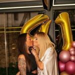 Daniela Santiago Instagram - Otro cumpleaños precioso rodeada de mi familia y amigos , Muchas gracias por hacerme sentir tan bonito !! Os ❤️!! Muchísimas gracias @ladiosamalaga por el trato tan exquisito y dejarlo todo perfecto!! Fotografía @alberreims 💖 Carrete 1 . Vienen muchas más !! 💖