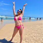 Daniele Hypólito Instagram – Hoje é dia de comemorar minha saúde minha vida 😃🙏🏼😃
Obrigado meu Deus por me permitir viver mais um novo ciclo de vida!!!

👙 @waibeach 
#aniversario #nive #rj #barra #danihypolito #praia #praiou #gata #barradatijuca