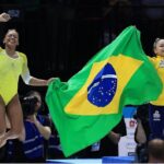 Daniele Hypólito Instagram - Orgulho Mundial Histórico 🔥🇧🇷🔥 Parabéns @rebecarandrade @jade_barbosa @flavialopessaraiva @juju_bsoares @loloo_santos @carolynepedro @franciscogym #iryna @cbginastica @comiteolimpicobrasileiro @flamengo @georgettevidor @timebrasil @timeflamengo #brasil #mundial #brasil #danyhypolito #seleção #aquiebrasil #amo #ginastica