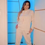 Daniele Hypólito Instagram – Para que o seu dia seja ainda melhor, tome uma dose de bem-estar e de felicidade.

Hoje eu estou  me sentindo maravilhosa vestindo @udkbr 🔥🔥🔥

#udk #look #amei #linda #danihypolito #vídeo #gata #linda  #charmosa #maravilhosa