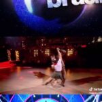 Daniele Hypólito Instagram – Uma das melhores experiências que vivenciei na TV.
Nessa noite tive uma derrota, porem levantei a cabeça e mostrei que nunca podemos desanimar, pois a vitória é certa…
Foi incrível obrigado @marquinhosdanca 
Meu digníssimo sempre fala “ quem dança é mais feliz “
Todos os momentos foram especiais @xuxameneghel 

#dance #brasil #amo #tv #danyhypolito #record #ela #maravilhosa