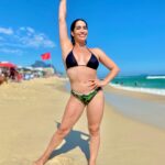 Daniele Hypólito Instagram - A praia me acalma e me torna uma pessoa mais grata pela vida! Praia da Barra 🥰❤️ #barra #praia #ferias #ela #danyhypolito #rj #praia #verao