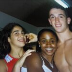 Daniele Hypólito Instagram – Bom dia 🌞 
Olhando minha galeria de fotos, achei essa aqui e deu nostalgia. 
Os DDD da ginástica Daniele primeira medalhista mundial, Daiane primeira campeã mundial e Diego primeiro homem campeão do mundo! 
Geração da mudança! Orgulho de hoje ver muitos ídolos da ginástica. Mas essa época não volta! Como éramos felizes. Momentos que se eternizaram. 
Eternos ginastas e referências de uma modalidade que hoje é a principal do Brasil em jogos olímpicos. 

FOTO DE 2004? Mais ou menos essa época 20 anos