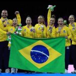Daniele Hypólito Instagram - Orgulho Mundial Histórico 🔥🇧🇷🔥 Parabéns @rebecarandrade @jade_barbosa @flavialopessaraiva @juju_bsoares @loloo_santos @carolynepedro @franciscogym #iryna @cbginastica @comiteolimpicobrasileiro @flamengo @georgettevidor @timebrasil @timeflamengo #brasil #mundial #brasil #danyhypolito #seleção #aquiebrasil #amo #ginastica