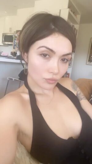 Daniella Pineda Instagram - Don’t believe the rumors!!
