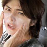 Daniella Pineda Instagram - Can you guess which one of us is a Victoria Secret model? #challenge #betyoucan’t #ya’lltwins?
