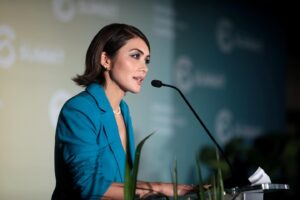 Daniella Pineda Instagram - Thank you @acc_national and @benjibacker for inviting me to speak at your summit! FYI. I came to give a speech on the importance of bipartisanship in the handling of climate change. The summit is comprised of young  pro-climate conservatives who care deeply about the issue. We may disagree on a lot of things, but believe it or not, this is not one of them. Being one of the only liberal leaning folks in attendance, I was only treated with complete kindness and warmth. So many funny, kind, considerate people. I really had such good time, but left feeling bittersweet. Our divisions have gotten so ugly but we’re all just people at the end of the day. And liberals, there are young conservatives who want to work with you. We could end up saving ourselves in more ways than one. ACC I hope you will have me back. ❤️ THANK YOU @heygreghess for all your help on this speech!!!!