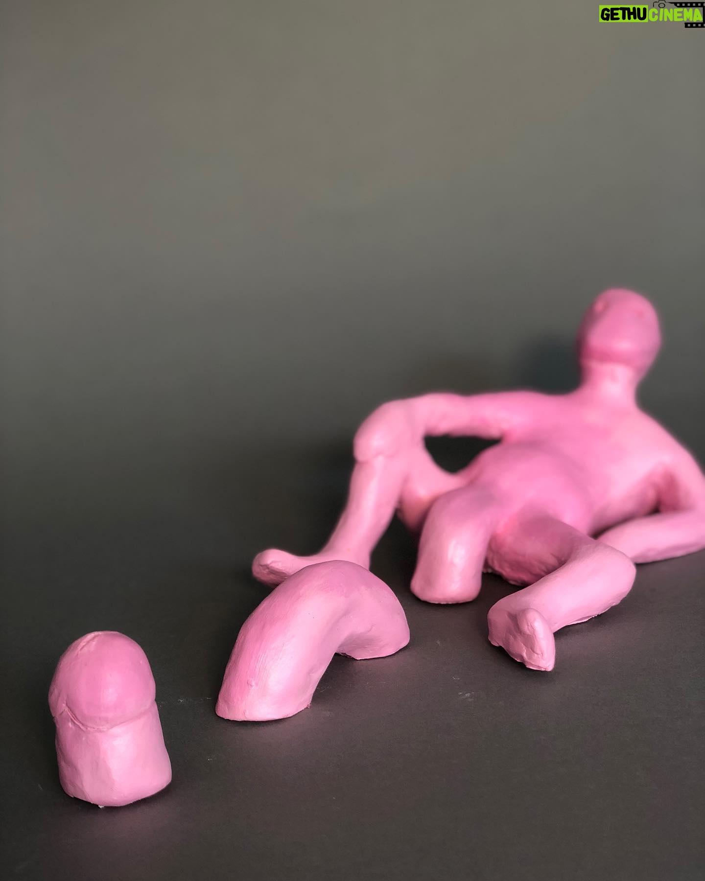 Daniella Pineda - 5.5K Likes - “The Unwanted Pink Dick Pic.”
.
.
.
Clay, Wire, Acrylic. By Me.