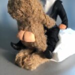 Daniella Pineda Instagram - “Hi your delivery-oh shit...word...ok...I’m just gonna set this down...” . . . Clay, Acrylic, Cloth, Paper. By ME.