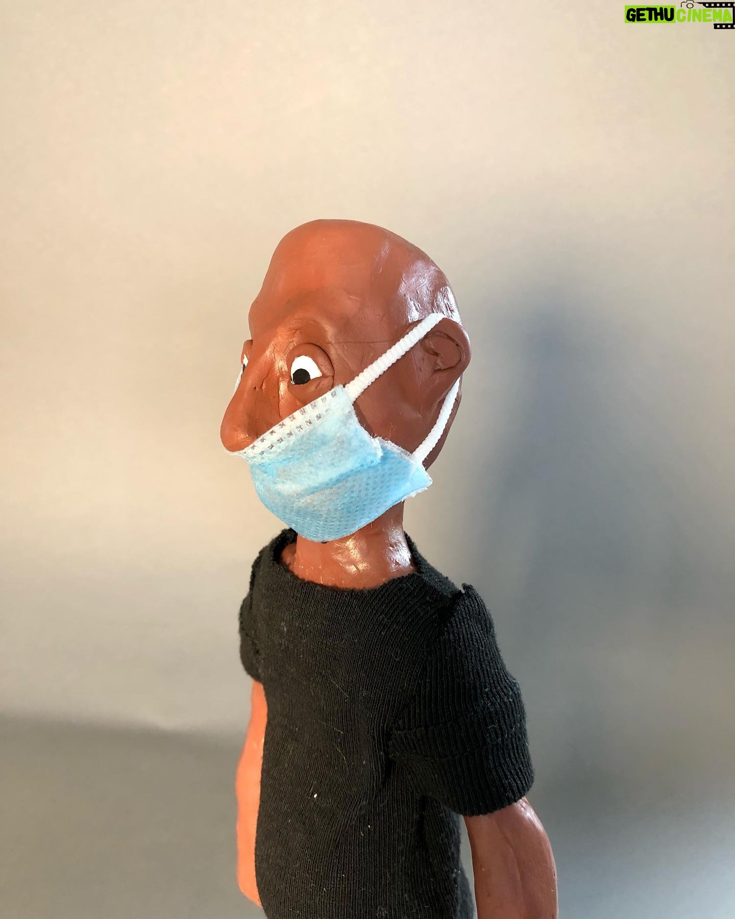 Daniella Pineda - 3.6K Likes - āHi your delivery-oh shit...word...ok...Iām just gonna set this down...ā
.
.
.
Clay, Acrylic, Cloth, Paper.
By ME.