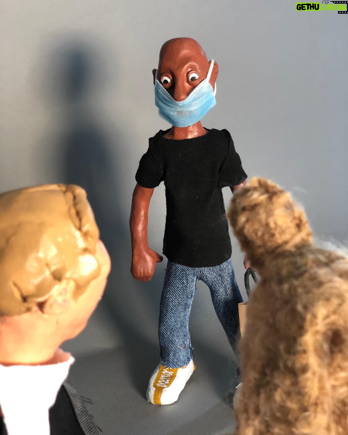 Daniella Pineda - 3.6K Likes - āHi your delivery-oh shit...word...ok...Iām just gonna set this down...ā
.
.
.
Clay, Acrylic, Cloth, Paper.
By ME.