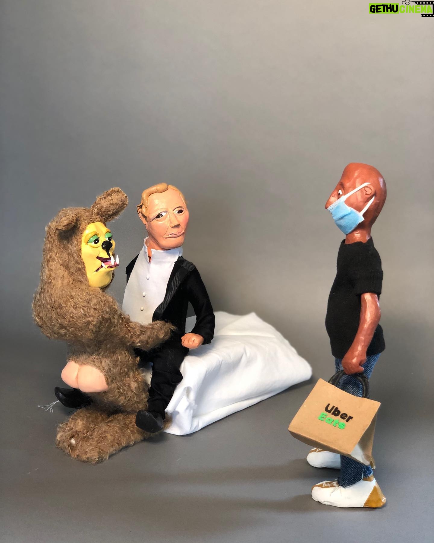 Daniella Pineda - 3.6K Likes - āHi your delivery-oh shit...word...ok...Iām just gonna set this down...ā
.
.
.
Clay, Acrylic, Cloth, Paper.
By ME.