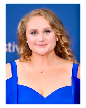 Danielle Macdonald Instagram - Aaand the looks for @festivaltvmonte_carlo 

Styled by @gaellepaul 

Thank you 
@melissamercedesofficial for the 🔥 suit
 & 
@mimineag for the 💙 dress 

Jewles @gabrielandco 

Make Up @sonia._detrez