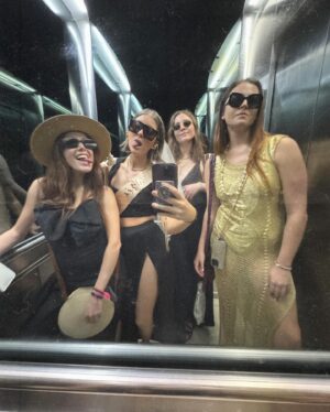 Danielle Clyde Instagram - Best weekend 🤍
.
@visitpuertovallarta fotos en @majahuitas