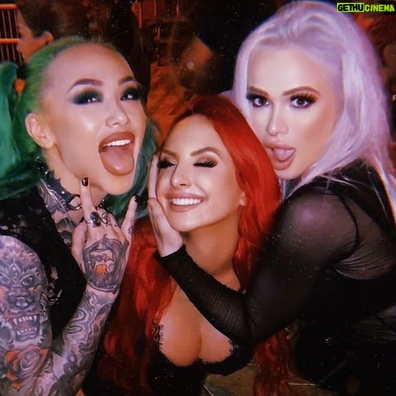Danielle Louise Instagram - This birthday girl is the queen of scream , a bad ass wrestler , rock star singer and overall amazing human . Love you always @shotziwwe ❤️❤️❤️❤️