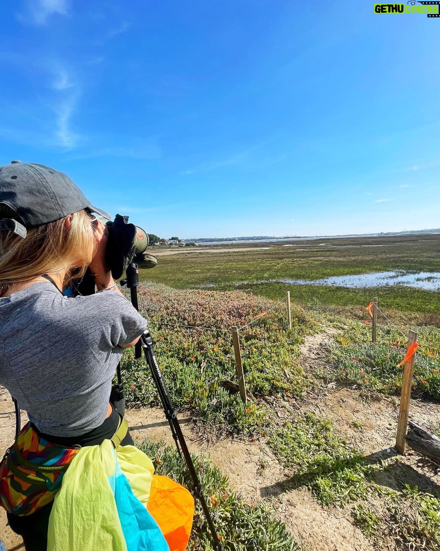 Danielle Mathers Instagram - I couldn’t be more thankful for the incredible turnout over the weekend at ♥️ Your Wetlands Day at #kendallfrostreserve ‼️ I’m feeling gratitude for all of the people who care to protect and expand this natural beauty with me! • • • • #loveyourwetlandsday #kendallfrost #kendallfrostmarshreserve #sandiego #rewild #missionbay #grateful