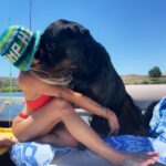 Danielle Mathers Instagram - My water baby in her element @murphymathers 💦🚤