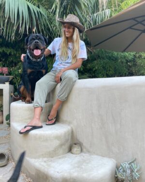 Danielle Mathers Instagram - Yesterday we celebrated this beautiful animALE’s bday!!
🎈
This mujer has added an abundance of amor, adventure, laughter, heart, playfulness, and the feeling of being seen and accepted to mine and Murphy’s life! I couldn’t be more thankful to her parents for creating such a beacon of light and feel 🍀 every day to be able to wake up to this beautiful soul and face a day filled with memories beside my best friend. THANK YOU Ale for being unapologetically you and for inspiring me to stay on track with being my goofy self too!! Te amo por siempre para siempre mi flakita rica❤️‍🔥 HBD from your HBM
•
•
•
•
#birthdaygirl #hbd #flakita #girls #celebrate #you #and #me #baby #teamo #capricorn #couple #watchout