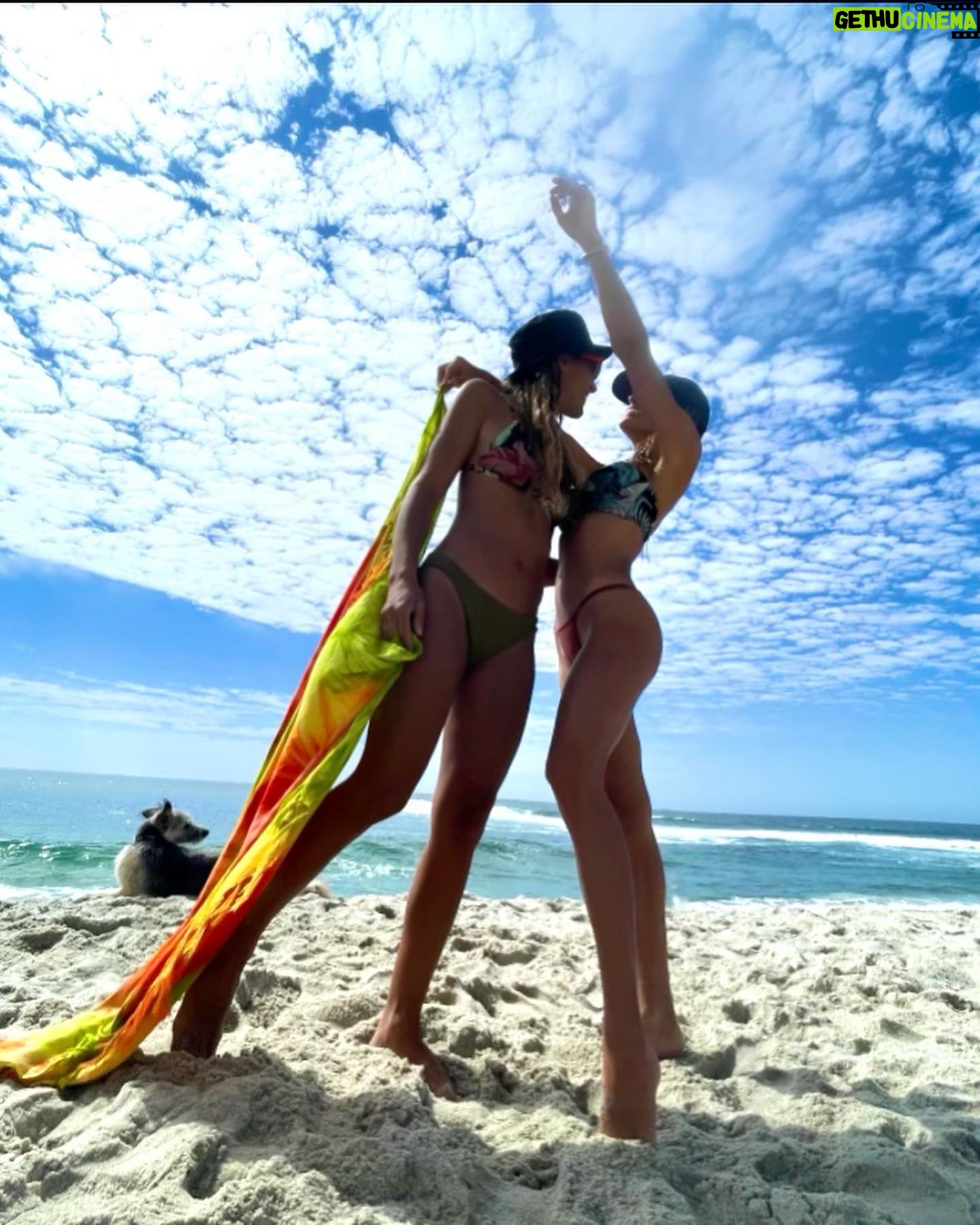 Danielle Mathers Instagram - The days are starting to feel a lot like Summer!!!! • • • • #summer #missyou #beach #beachlife #sandiego #home #sol #amor #playa