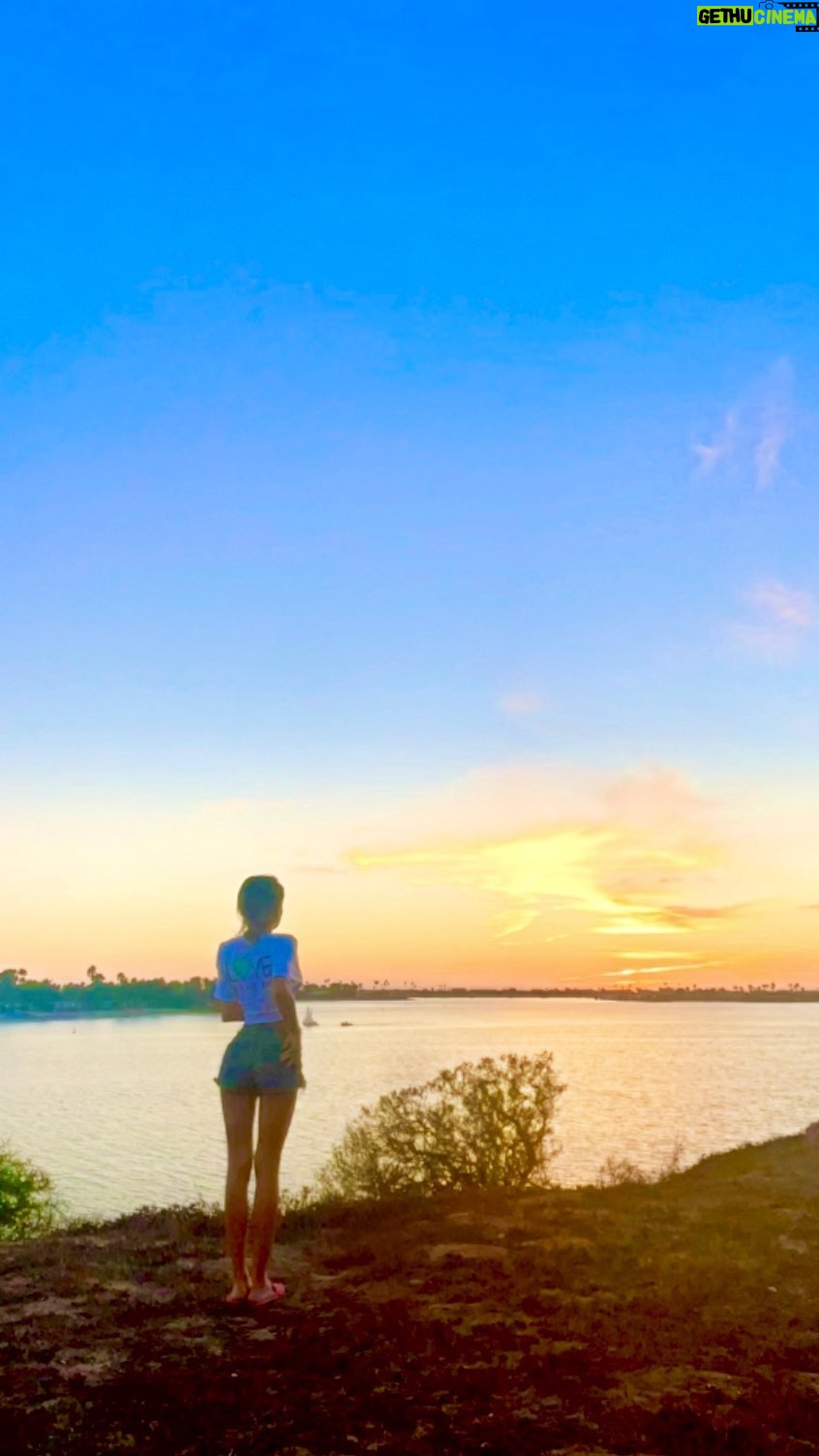 Danielle Mathers - 3 Likes - SD is magic β€οΈβπ₯β¨
β’
β’
β’
β’
#home #sunset #lover
