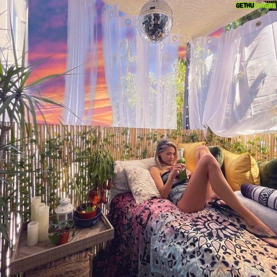 Danielle Mathers - 625 Likes - Found my paradise πβ¨