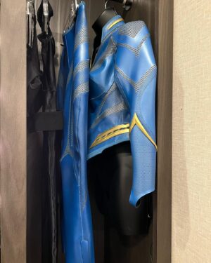 Danielle Nicolet Instagram - Call me: VIRTUE! About last night… The first time I found my Supah-Suit hanging in my trailer I squealed! 😁 What a fantastic way to close out this incredible journey on #TheFlash - with my very own Superhero name and suit! 🙌🏽🦸🏽‍♀️ - even Biggie loved it! Thank you so much Jonathan Butler and Sarah Tarkoff for writing this awesome episode!