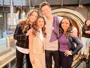 Danielle Nicolet Instagram - FIRST day - LAST day on #TheFlash - 7 seasons, 100  episodes, new best friends and forever memories. I’m so grateful 🙏🏽