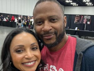 Danielle Nicolet Instagram - Thank you @indypopcon for a fantastic weekend full of old and new friends, lots of laughs and even a little ghost hunt at @slipperynoodleindy - 🥰 next time I’ll order the shrimp cocktail with the sauce on the side 😂