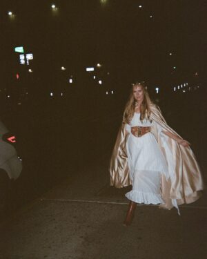 Danika Yarosh Instagram - halloween 2023 🎃🧝🏻‍♀️🏹✨👻🦚
