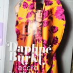 Daphné Bürki Instagram - Je fais la couv de Cosmoooo! 🙈@cosmopolitan_fr C’était un rêve d’ado! Merci pour votre accueil la team Cosmo! J’ai enfilé mon plus beau jean et du mascara bleu pour se parler un peu de la vie, de culture ou de mon addiction à l’adrénaline! 🤸‍♀️ J’espère que ça vous plaira vous qui me suivez depuis un moment, c’est en kiosque! Je vous embrasse ✨ Merci la belle équipe! @vanessacoquet @isabel_alves_chicetpop @elsamargo @marie_laure_soule 📷 @fredericpinet Beauty @marieke_thibaut pour @maccosmeticsfrance qui m’a fait les yeux bleus 💙 Hair @mathieuguignaudeau