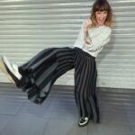 Daphné Bürki Instagram – Point Look. Point Barre. Au fond du studio! À votre demande! #culturebox #culturemode #aprestout 

Je vous embrasse fort 

1. Total look @thefrankieshop  shoes @adieushoes 
Bijou @lujparis 

2. Pull @thefrankieshop 
Pantalon @cfcl_official 
Shoes @adieushoes 

3. Veste/pantalon @yoox 
T-shirt @jadduuofficial 
Shoes @louboutinworld 
Bijou @lujparis 

4 et 5. Veste @thelabeledition 
Pantalon @bluemarbleparis 
Shoes @rogervivier 
Bracelet @jeannette__studio 

6. Top et gilet @studio_lafetiche 
Shoes @laurencedacadeparis 

7. Ensemble @heimstone 
Shoes @laurencedacadeparis 

8, 9 et 10. Pull @surpriseparis 
Pantalon @essentielantwerp 
Shoes @mango 
Boucle d’oreille @saison1865 
Collier @lamomebijou 
Sac @cahuparis 

📷 et Partner mode @capucine.cbc 
Beauty @annabelgrangere @celineregnard_makeup @alicedechavanne 
Hair @manuecoiff