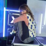 Daphné Bürki Instagram – Point Look. Point Barre. Au fond du studio! À votre demande! #culturebox #culturemode #aprestout 

Je vous embrasse fort 

1. Total look @thefrankieshop  shoes @adieushoes 
Bijou @lujparis 

2. Pull @thefrankieshop 
Pantalon @cfcl_official 
Shoes @adieushoes 

3. Veste/pantalon @yoox 
T-shirt @jadduuofficial 
Shoes @louboutinworld 
Bijou @lujparis 

4 et 5. Veste @thelabeledition 
Pantalon @bluemarbleparis 
Shoes @rogervivier 
Bracelet @jeannette__studio 

6. Top et gilet @studio_lafetiche 
Shoes @laurencedacadeparis 

7. Ensemble @heimstone 
Shoes @laurencedacadeparis 

8, 9 et 10. Pull @surpriseparis 
Pantalon @essentielantwerp 
Shoes @mango 
Boucle d’oreille @saison1865 
Collier @lamomebijou 
Sac @cahuparis 

📷 et Partner mode @capucine.cbc 
Beauty @annabelgrangere @celineregnard_makeup @alicedechavanne 
Hair @manuecoiff