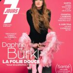 Daphné Bürki Instagram – ✨ En couverture de votre magazine cette semaine : @daphneburki ! 🩷

Elle retrouve bientôt son fauteuil de jurée pour la saison 3 de #DragRaceFrance aux côtés de @thenickydoll et @kiddysmile, dès le 31 mai sur la plateforme @france.tv et France 2.

En kiosque lundi.

Retrouvez également l’édito de notre directeur de la rédaction @jeremyparayre :

Le 31 mai, Drag Race France revient sur France 2 et sur France.tv, avec la lumineuse Daphné Bürki dans le jury…et en Une de votre magazine cette semaine. L’occasion d’observer dix nouvelles drag-queens dans leur art, pour une compétition empreinte de bienveillance et haute en couleur ! L’occasion aussi de rappeler– malheureusement –, dans un contexte de polémiques plus stériles les unes que les autres, que chacun a le droit d’être ce qu’il est. Et qu’en aucun cas nous ne devrions nous sentir obligés de cacher qui l’on est, être rejetés ou, pire, violentés pour ce que l’on est. Le monde connaît assez de drames et d’horreurs qui, pour beaucoup, nous dépassent et sur lesquels nous pouvons difficilement agir. Alors que la tolérance, elle, est à la portée de chacun. Aimer les autres pour ce qu’ils sont est à la portée de tous. Bonne semaine !

#tv #television #T7J #dragrace #francetv #télé7jours #actu