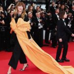 Daphné Bürki Instagram – Montée ❤️‍🩹 @festivaldecannes 
avec mes vies @thenickydoll @kiddysmile 🫂 

Point look. Point barre, à Cannes quand même. Je vous embrasse 💋

🎀 @agap_rnis 
Pant @normanmabirelarguier 
Haut @materieltbilisi 
Bijou @zylberstein_ 
Shoes @muglerofficial 

Beauty @saiko.red 
Hair @dessangeparis 
Partner mode @capucine.cbc 

« Cannes Festival » tous les jours 19h/21h
LE journal de Cannes sur @cultureboxftv 

 @dragrace_france @francetelevisions @france.tv
